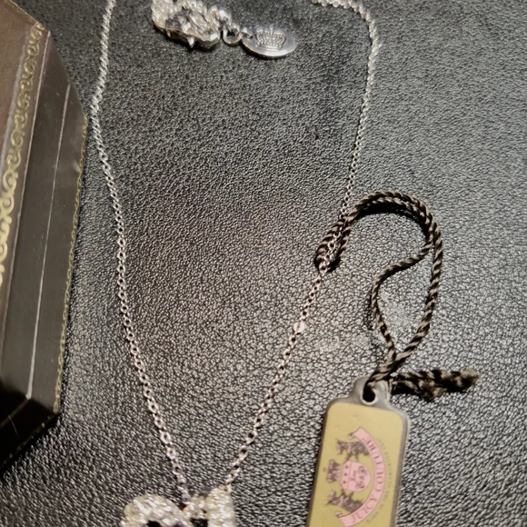 Jewelry - Picture 2 of 3